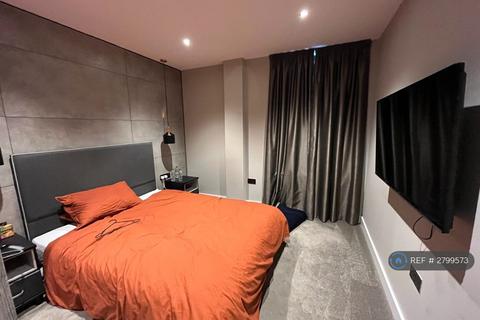 2 bedroom flat to rent, Park Square East, Leeds, LS1