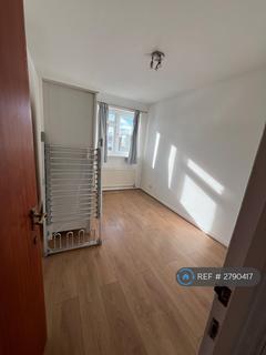 2 bedroom flat to rent, Trenchard Court, London, NW4