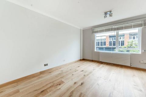 Fulham Road, South Kensington, London, SW10