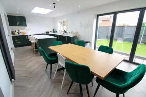 4 bedroom detached house for sale, Maybell Close, Gainsborough DN21
