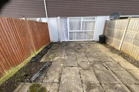 3 bedroom terraced house for sale, Carew Road, Wallington, Surrey
