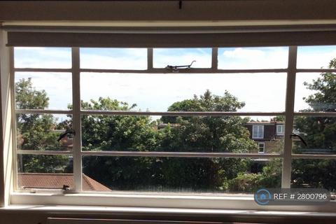 2 bedroom flat to rent, Upper Richmond Road West, London, SW14