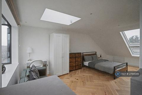 Studio to rent, Cranston Road, London, SE23