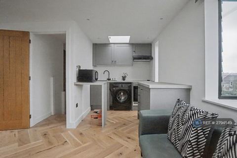 Studio to rent, Cranston Road, London, SE23