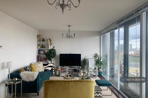 2 bedroom flat to rent, Blackwall Way, London, E14