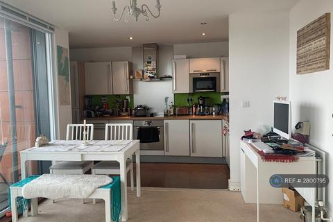 2 bedroom flat to rent, Blackwall Way, London, E14
