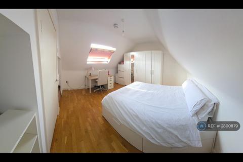 2 bedroom flat to rent, Ashbourne Avenue, London, NW11