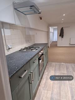 3 bedroom flat to rent, Farm Road, Hove, BN3