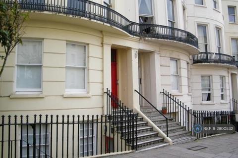 3 bedroom flat to rent, Farm Road, Hove, BN3