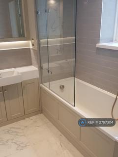 2 bedroom flat to rent, Renaissance Square Apartments, London, W4