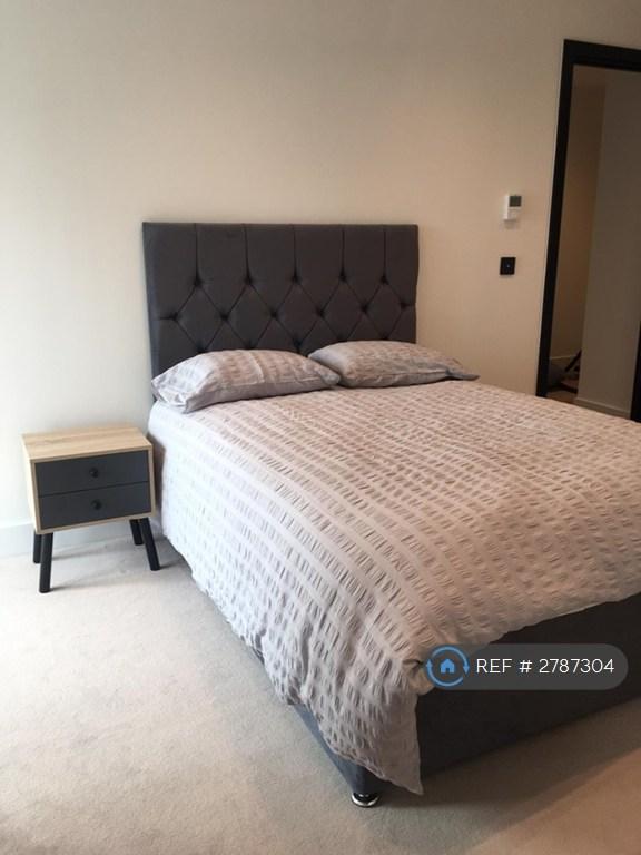 Large Double Bedroom 1