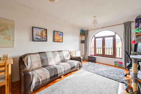 1 bedroom flat to rent, Kennet Street, Wapping, London, E1W
