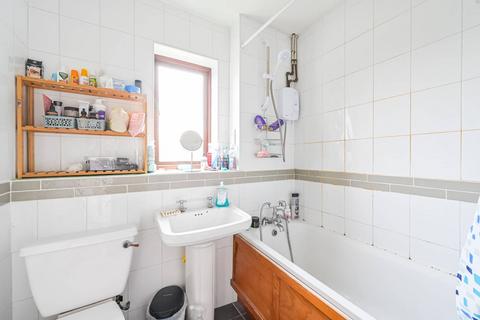 1 bedroom flat to rent, Kennet Street, Wapping, London, E1W