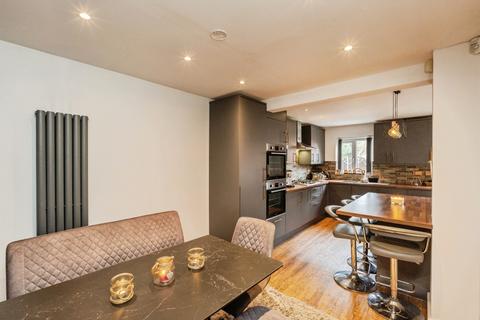 4 bedroom terraced house for sale, Brentwood Grove, Greater Manchester WN7