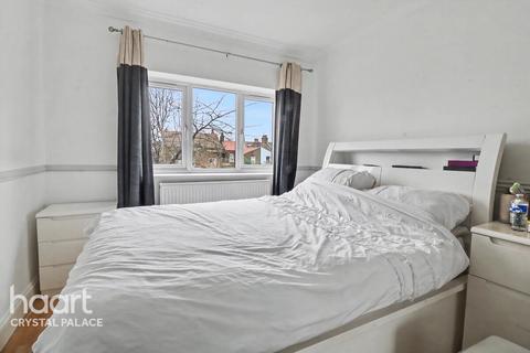 3 bedroom end of terrace house for sale, Melvin Road, LONDON