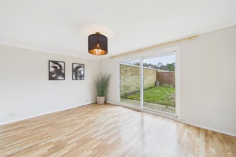 3 bedroom terraced house to rent, Coventry Way, Thetford, IP24