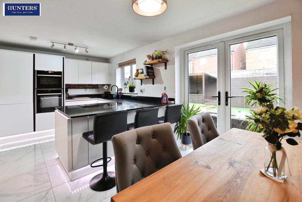 Kitchen diner