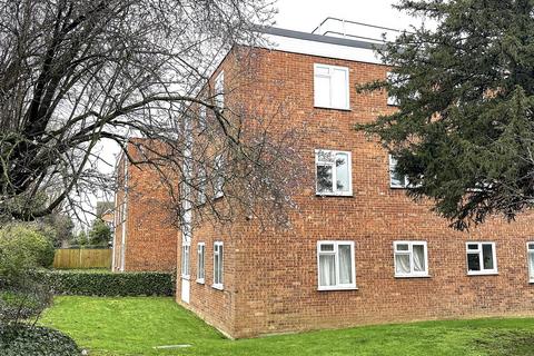 1 bedroom flat to rent, Woodfield Court, Benhill Wood Road, Sutton