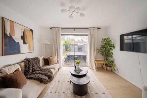 2 bedroom terraced house for sale, Pennington Way, London SE12