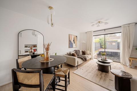 2 bedroom terraced house for sale, Pennington Way, London SE12