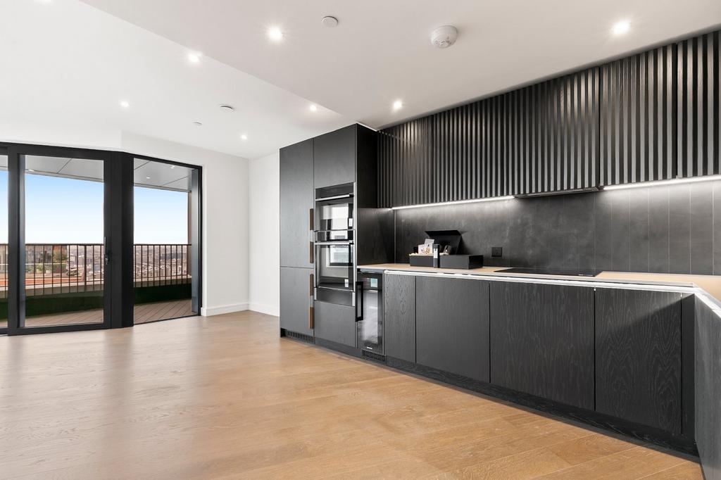 Kitchen/ Dining