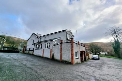 4 bedroom terraced house for sale, Dinam Street, Nantymoel, CF32