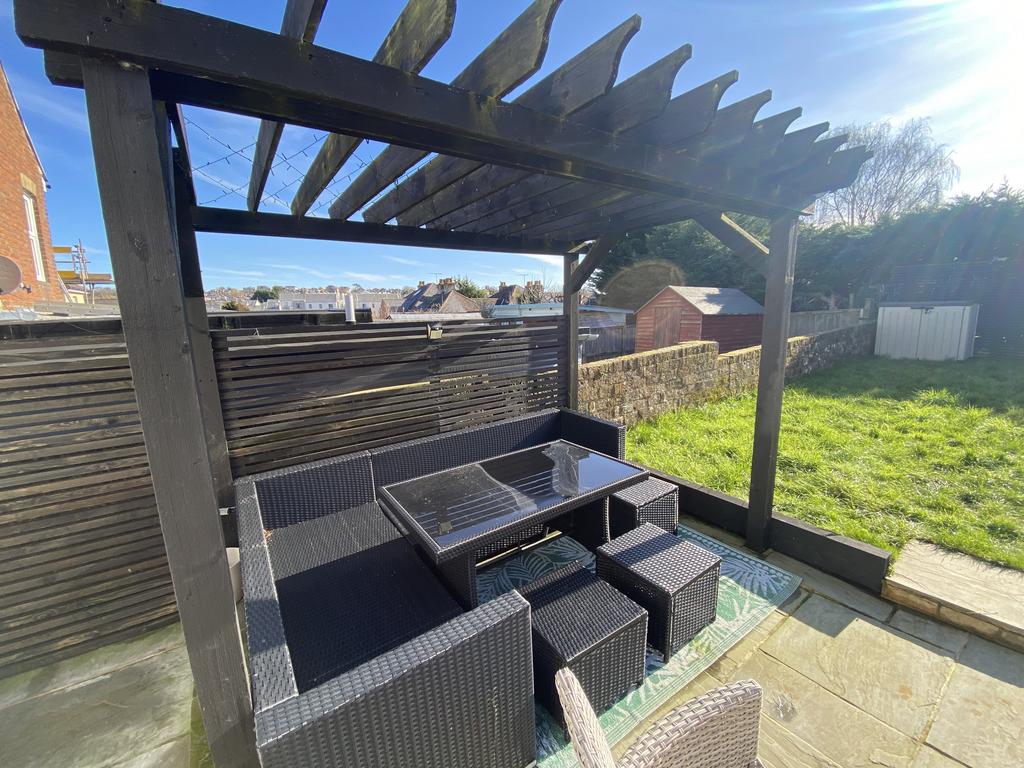 Pergola well