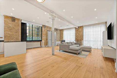 3 bedroom flat for sale, Long Lane, London
