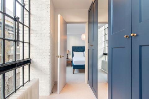 3 bedroom flat for sale, Long Lane, London