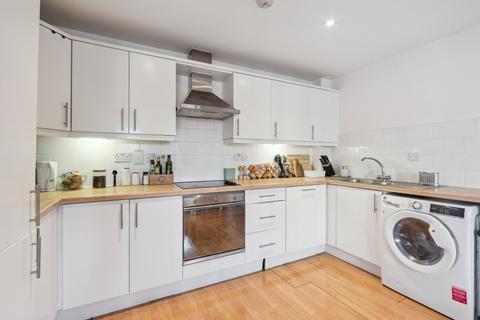 2 bedroom flat for sale, Larkhall Lane, Clapham, London
