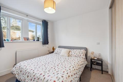 2 bedroom flat for sale, Larkhall Lane, Clapham, London
