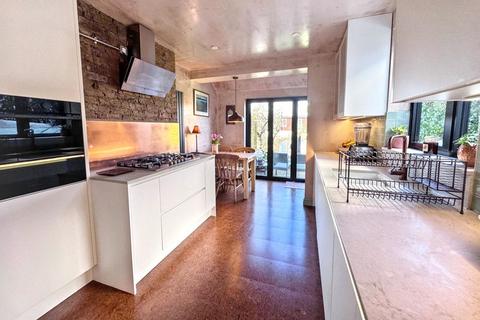 4 bedroom terraced house for sale, Lowther Road, Brighton