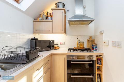2 bedroom detached house for sale, Cotford St Luke