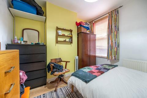 2 bedroom flat for sale, Mersey Road, Lloyd Park, London, E17