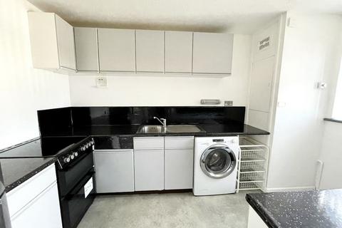 2 bedroom apartment for sale, Victoria Road, Netley Abbey, SO31