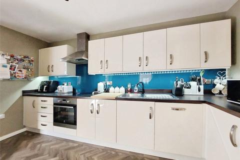 2 bedroom flat to rent, Diamond Close, Kent ME10
