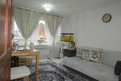 2 bedroom maisonette for sale, Luther Close, Edgware HA8