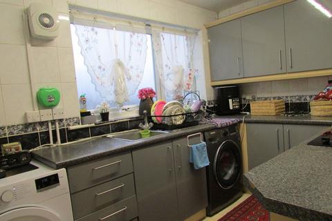 2 bedroom maisonette for sale, Luther Close, Edgware HA8