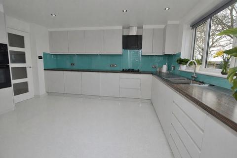 4 bedroom detached house for sale, 2 Heather Close, Woodhall Spa