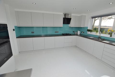 4 bedroom detached house for sale, 2 Heather Close, Woodhall Spa