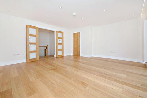 2 bedroom apartment to rent, Beechcroft Avenue, Golders Green, NW11