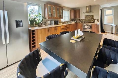 3 bedroom semi-detached house for sale, Hayes Drive, Birmingham