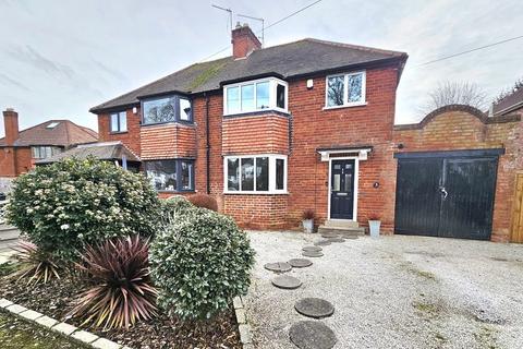3 bedroom semi-detached house for sale, Lakehouse Road, Sutton Coldfield, B73 5BX