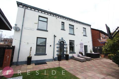 4 bedroom semi-detached house for sale, Silk Street, Manchester M24