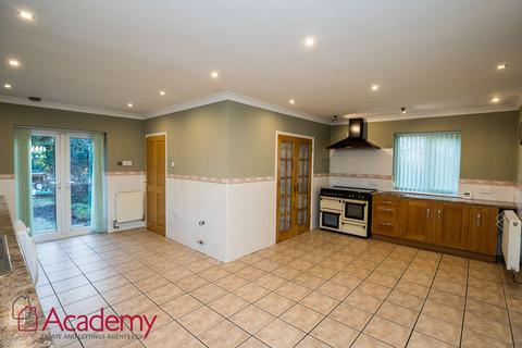 3 bedroom detached house for sale, Lancaster Avenue, Widnes