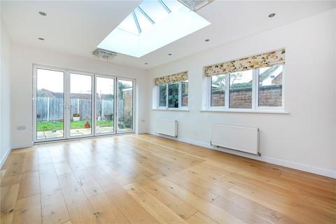 2 bedroom bungalow for sale, South Road, Bourne, Lincolnshire, PE10