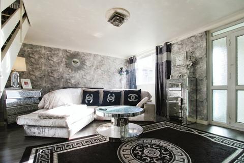 undefined, Awel Mor, Llanedeyrn, Cardiff