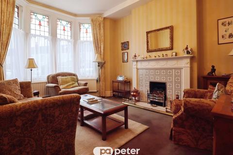 3 bedroom terraced house for sale, Stallcourt Avenue, Cardiff