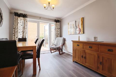 undefined, Bryncyn, CARDIFF