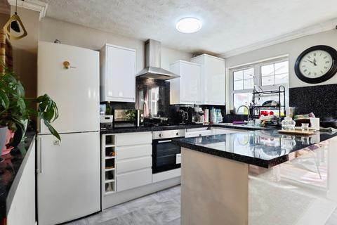 3 bedroom semi-detached house for sale, De Havilland Road, Cardiff